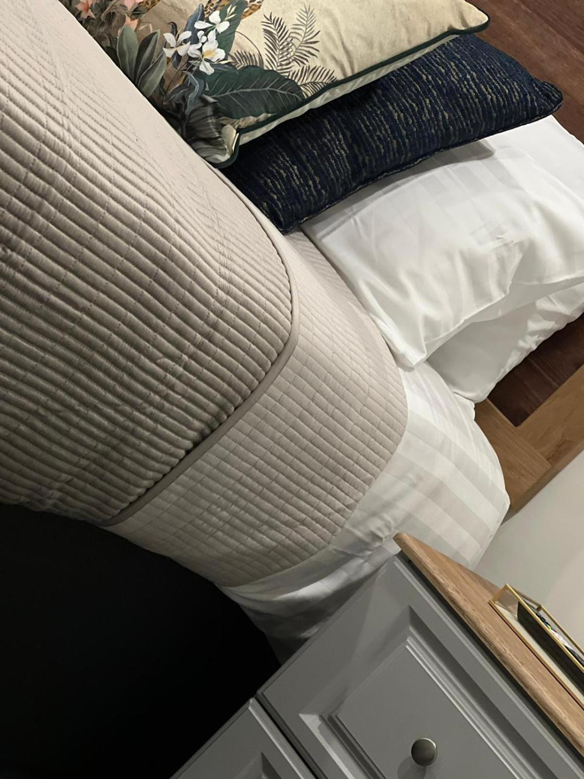 53 Luxury Rooms Maynooth Bagian luar foto