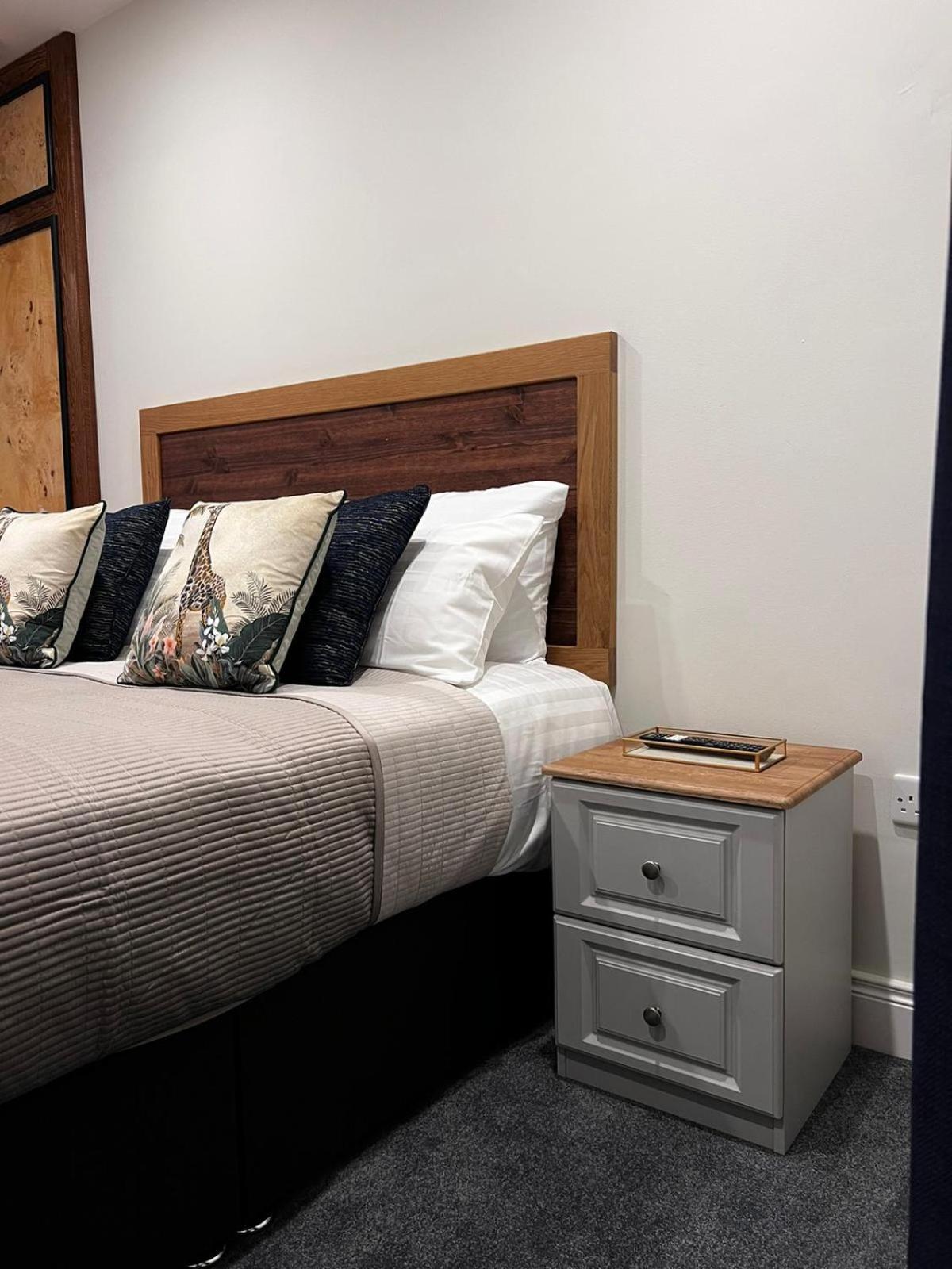 53 Luxury Rooms Maynooth Bagian luar foto